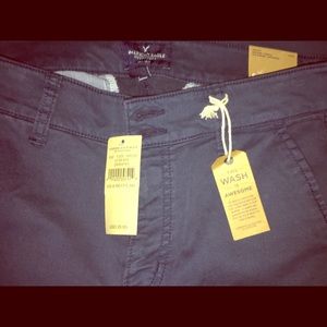 NWT American Eagle Regular Low Rise Jeans